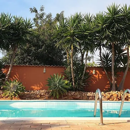Villa Dos Patudos *